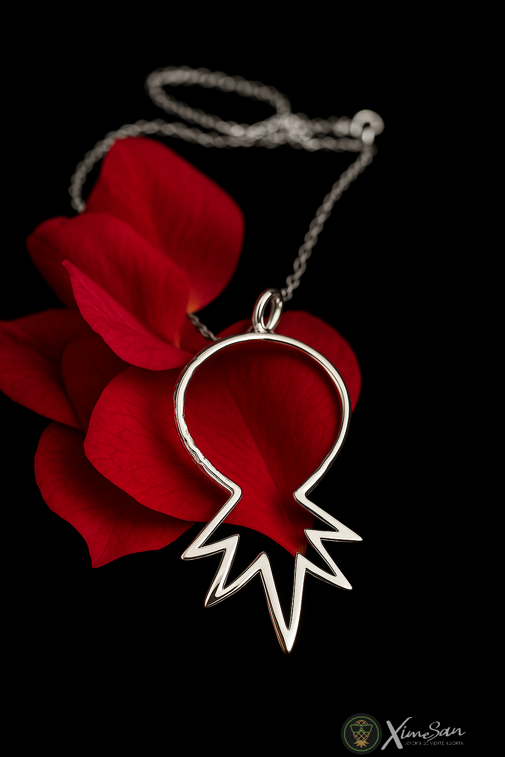 Dije Piña Erótica – Elegancia para vivir sin límites