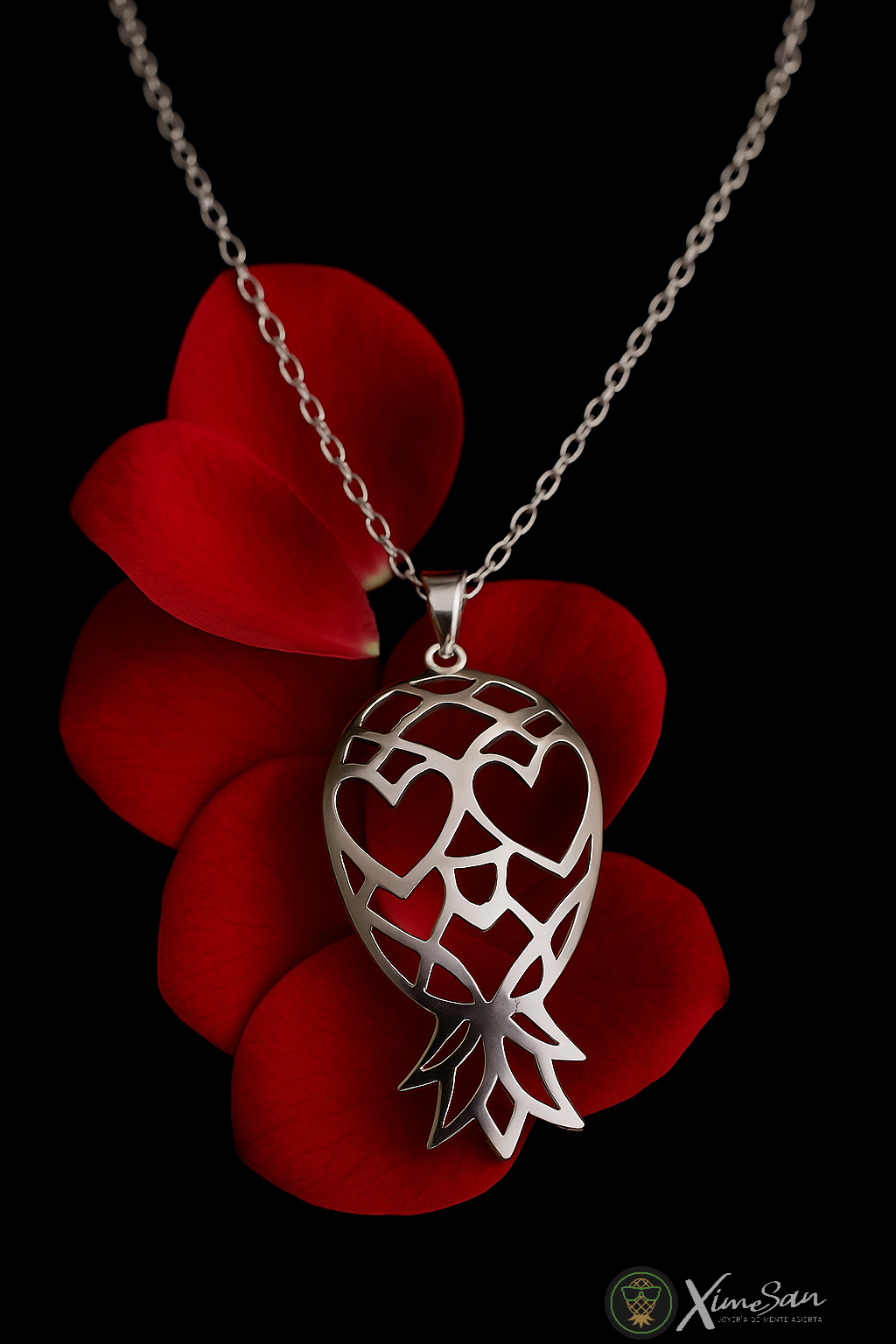 Dije Piña Enamorada – Erotismo con complicidad